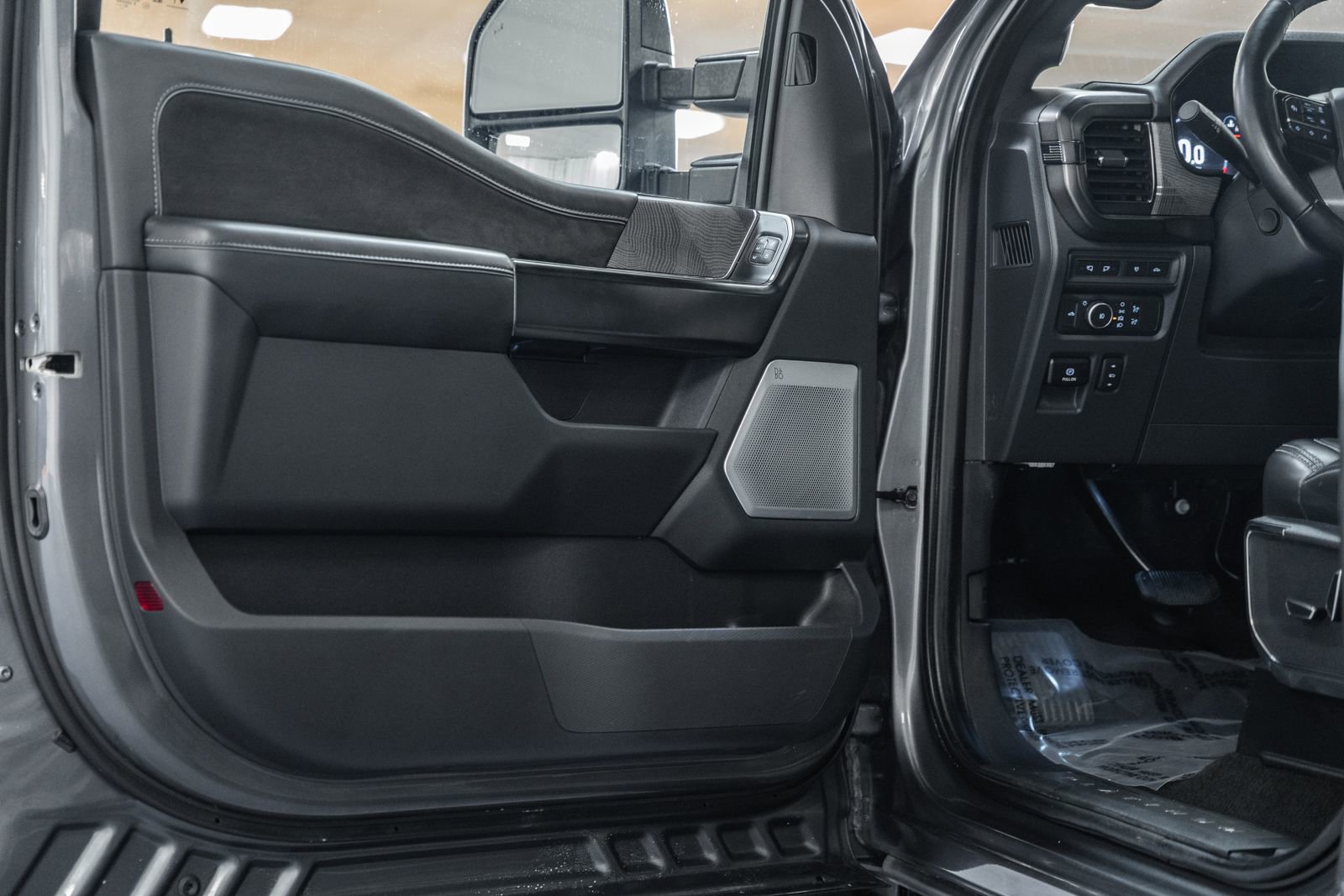 Certified 2023 Ford F150 Platinum w/ Max Trailer Tow Package image 52