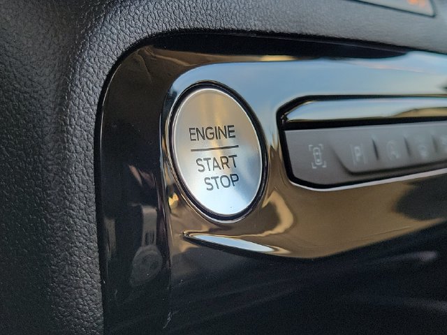 Certified 2024 Ford Escape Platinum AWD/4WD image 21