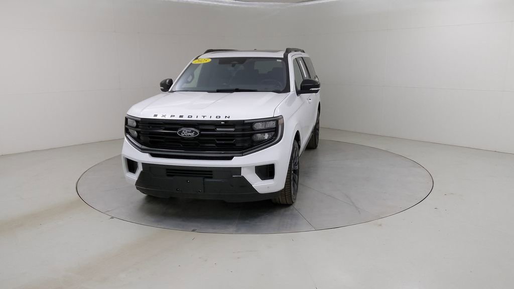 Certified 2025 Ford Expedition Max Platinum w/ Stealth Appearance Package AWD/4WD image 10