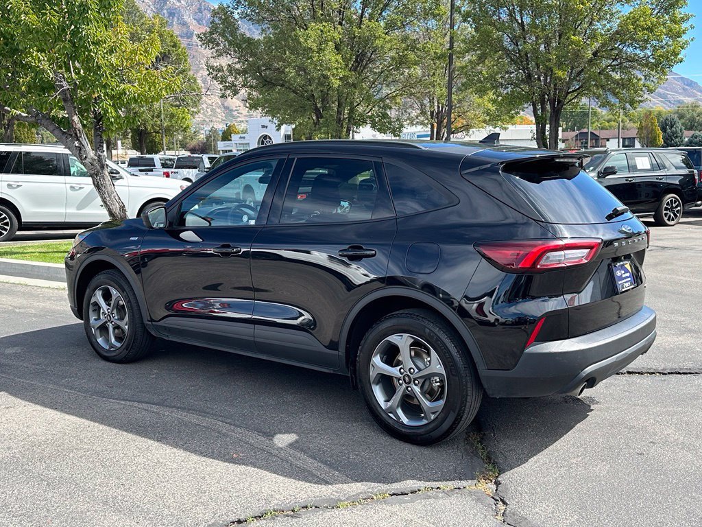 Certified 2025 Ford Escape ST-Line AWD/4WD image 14