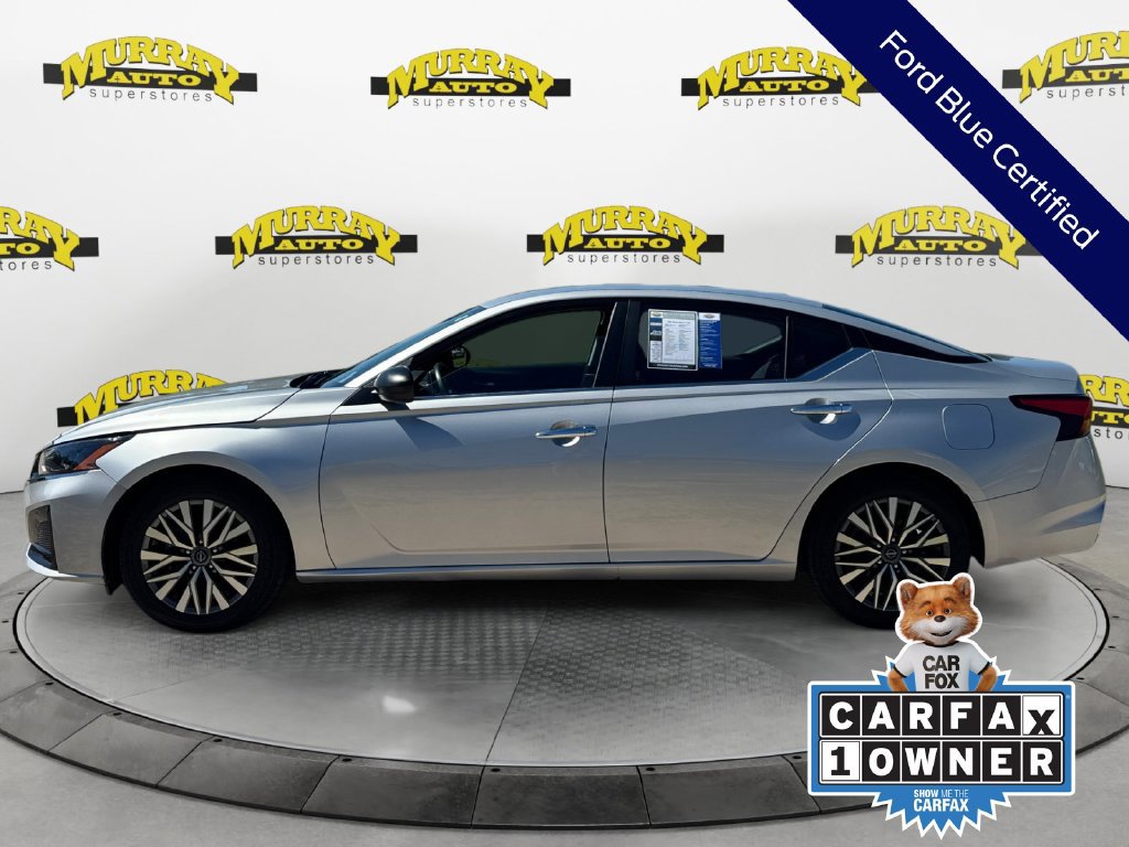 Used 2025 Nissan Altima 2.5 SV FWD image 3