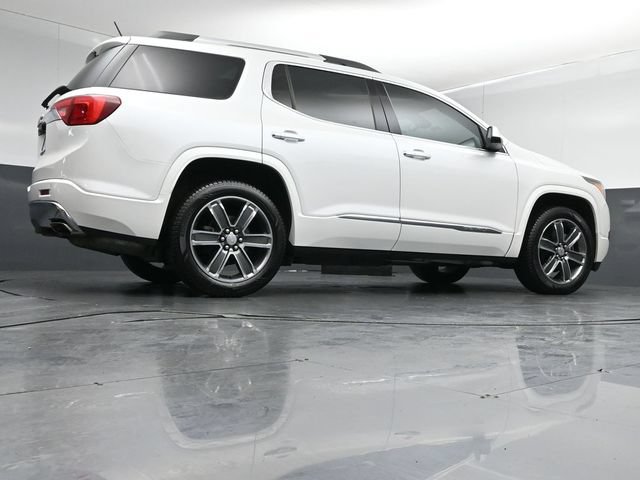 Used 2019 GMC Acadia Denali w/ Technology Package FWD image 44