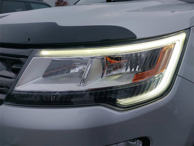 Certified 2019 Ford Explorer XLT w/ Equipment Group 202A image 30