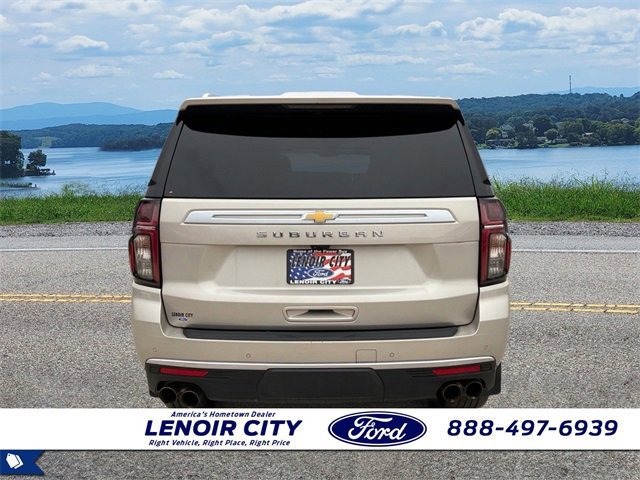 Used 2023 Chevrolet Suburban High Country image 4
