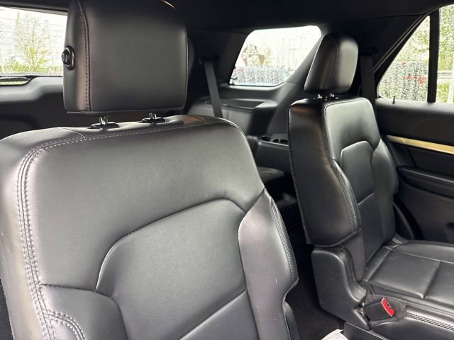 Certified 2019 Ford Explorer XLT w/ Equipment Group 202A AWD/4WD image 11