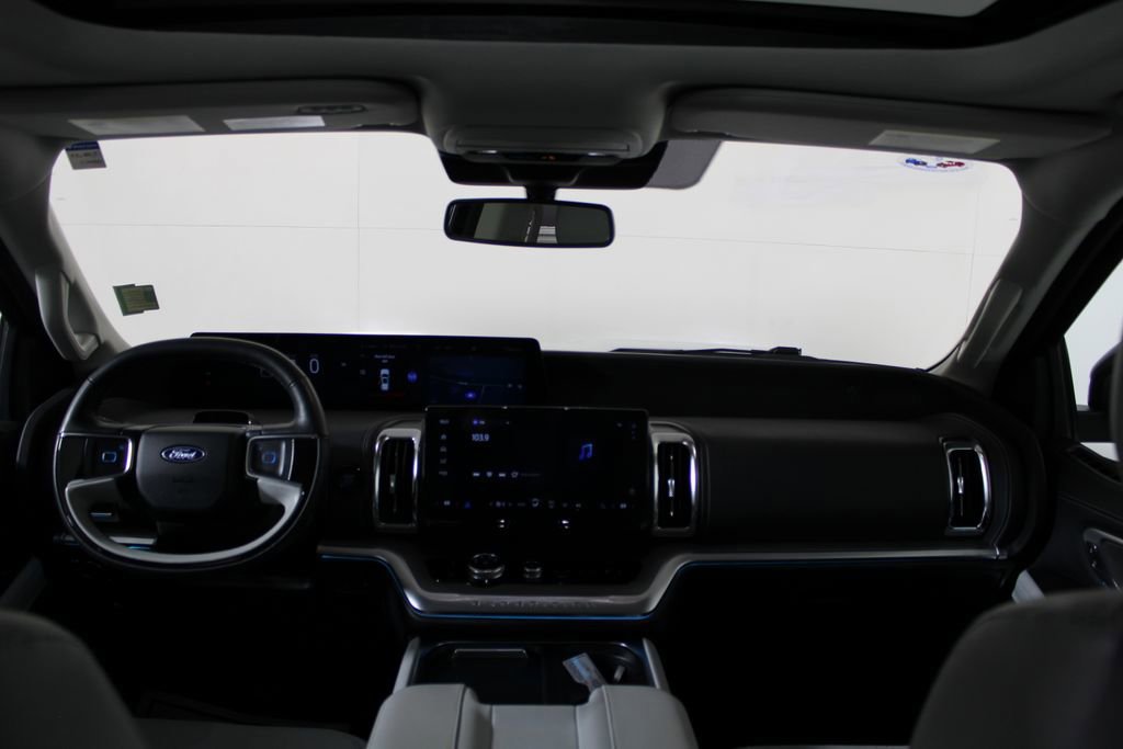 Certified 2025 Ford Expedition Platinum image 14