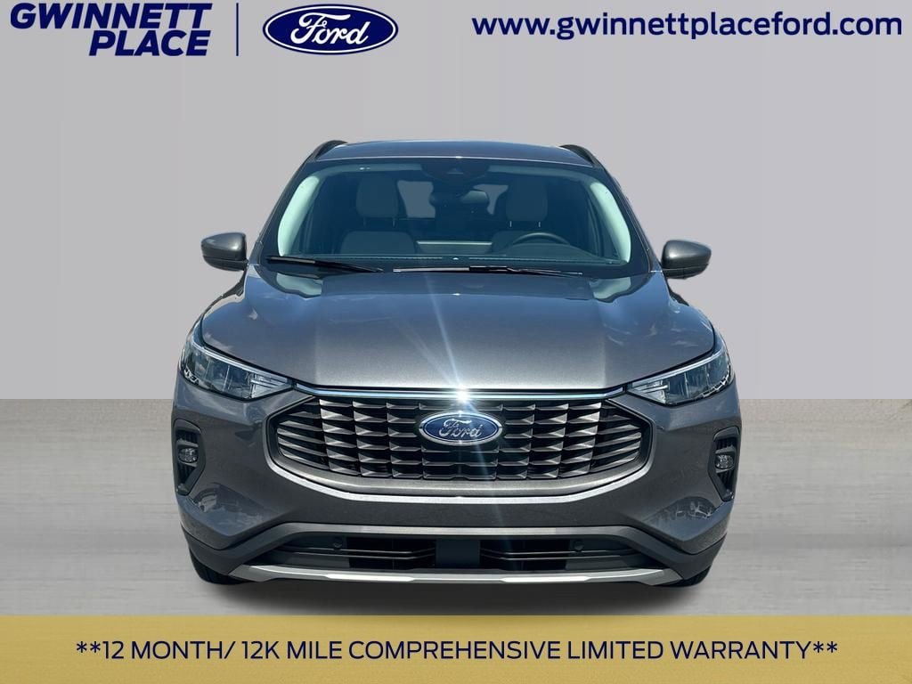 Certified 2025 Ford Escape SE FWD image 2