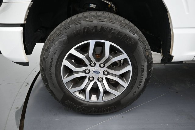 Certified 2022 Ford F150 XL w/ STX Black Appearance Package AWD/4WD image 9