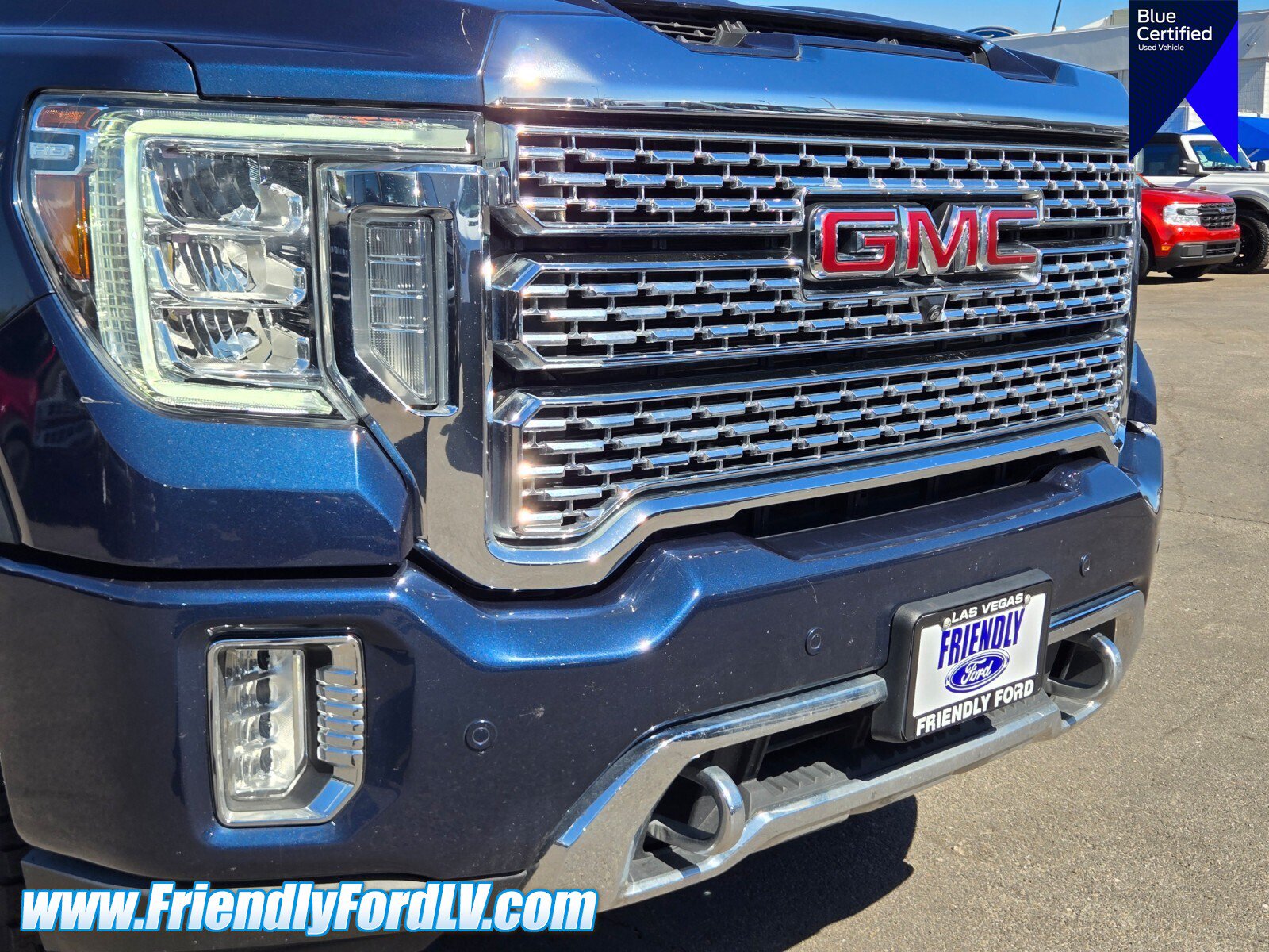 Used 2022 GMC Sierra 3500 Denali w/ Denali Ultimate Package AWD/4WD image 2