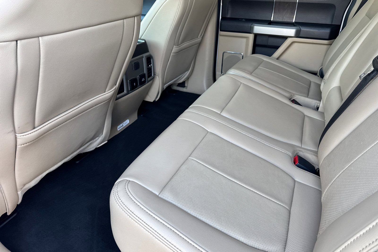 Certified 2021 Ford F250 Lariat w/ Lariat Ultimate Package image 13