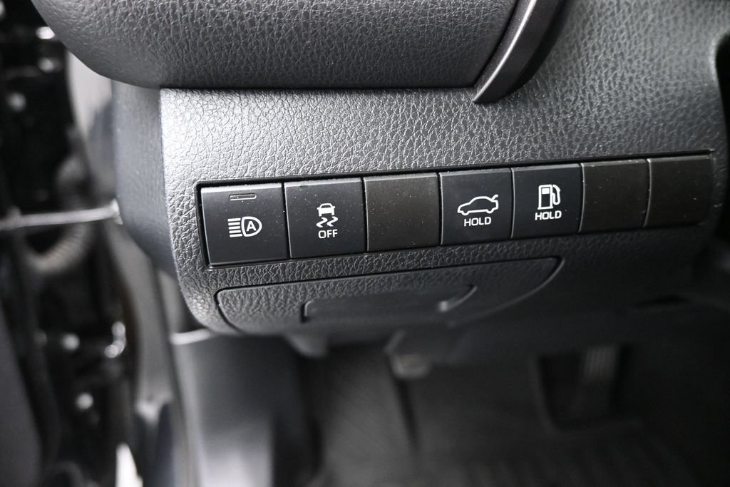 Used 2022 Toyota Camry SE FWD image 12