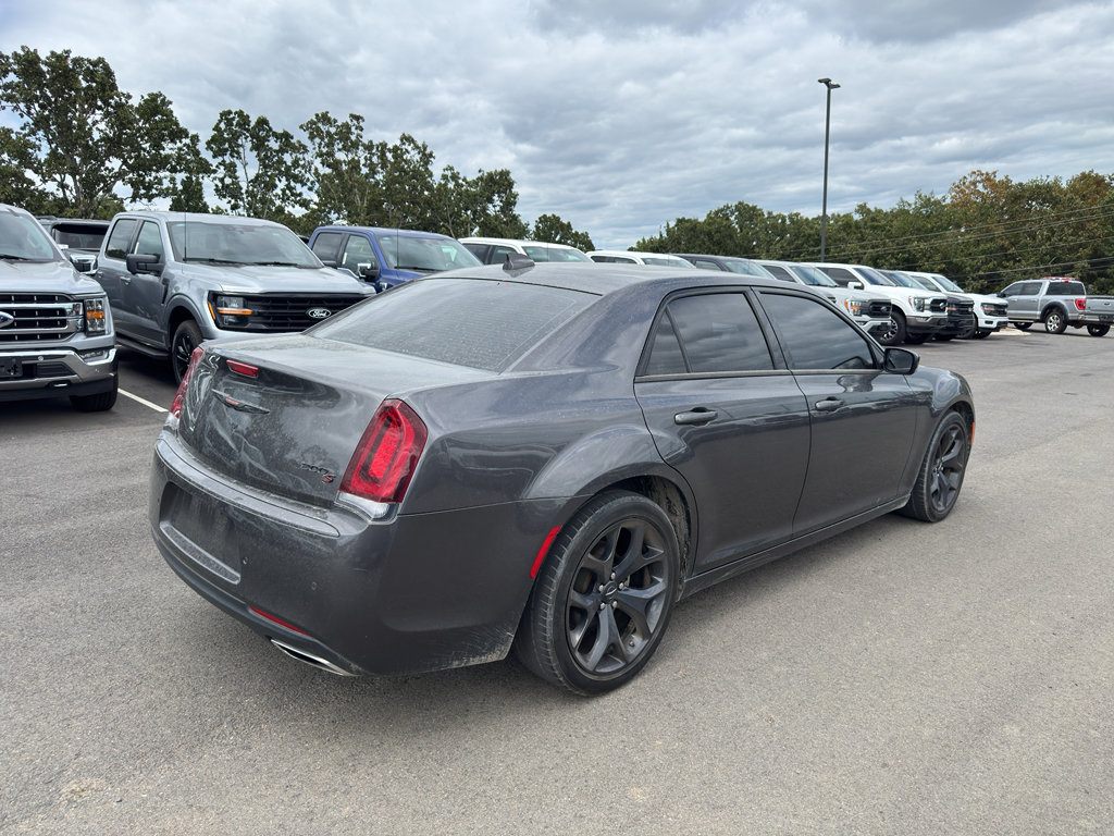 Used 2023 Chrysler 300 S RWD image 5