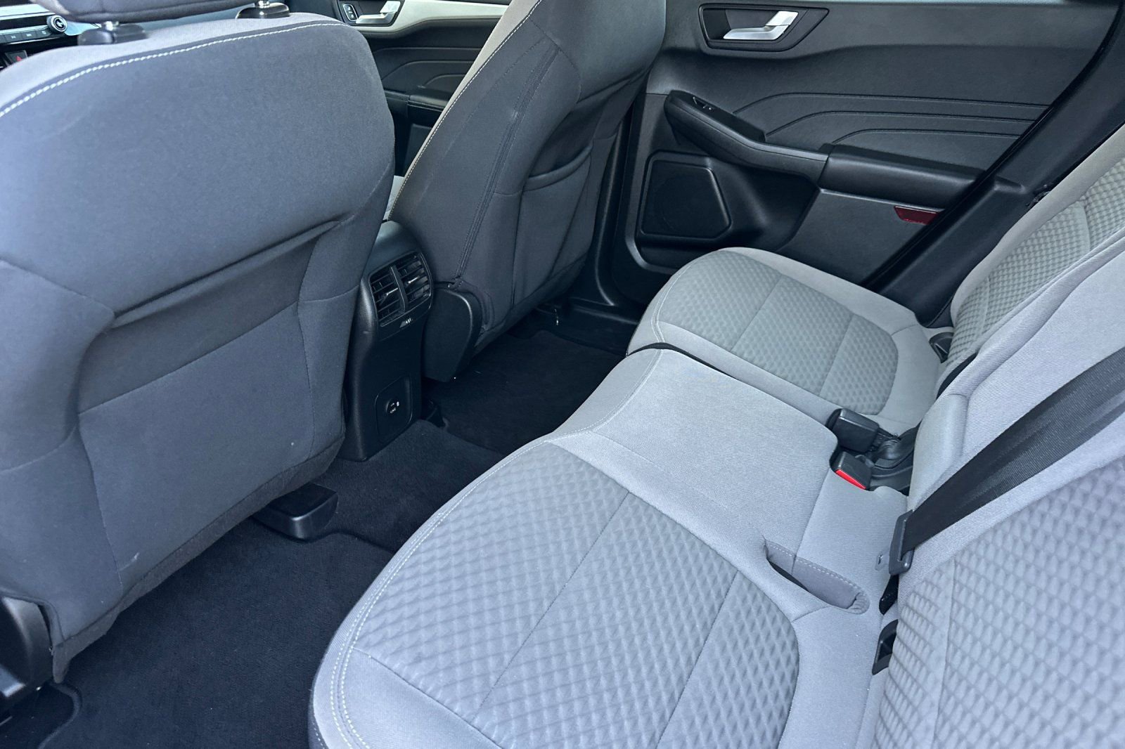 Certified 2021 Ford Escape SE w/ SE Sport Appearance Package FWD image 11