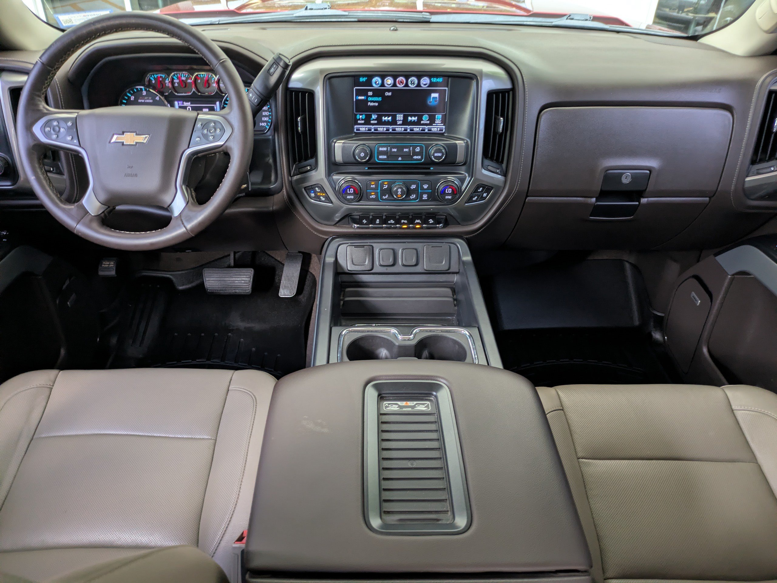 Used 2018 Chevrolet Silverado 1500 LTZ Z71 w/ LTZ Plus Package AWD/4WD image 15