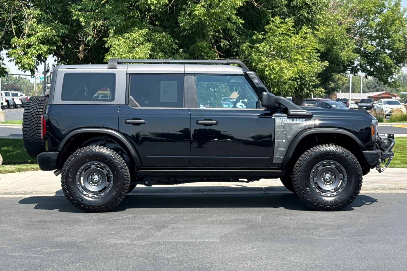 Certified 2024 Ford Bronco Everglades AWD/4WD image 8
