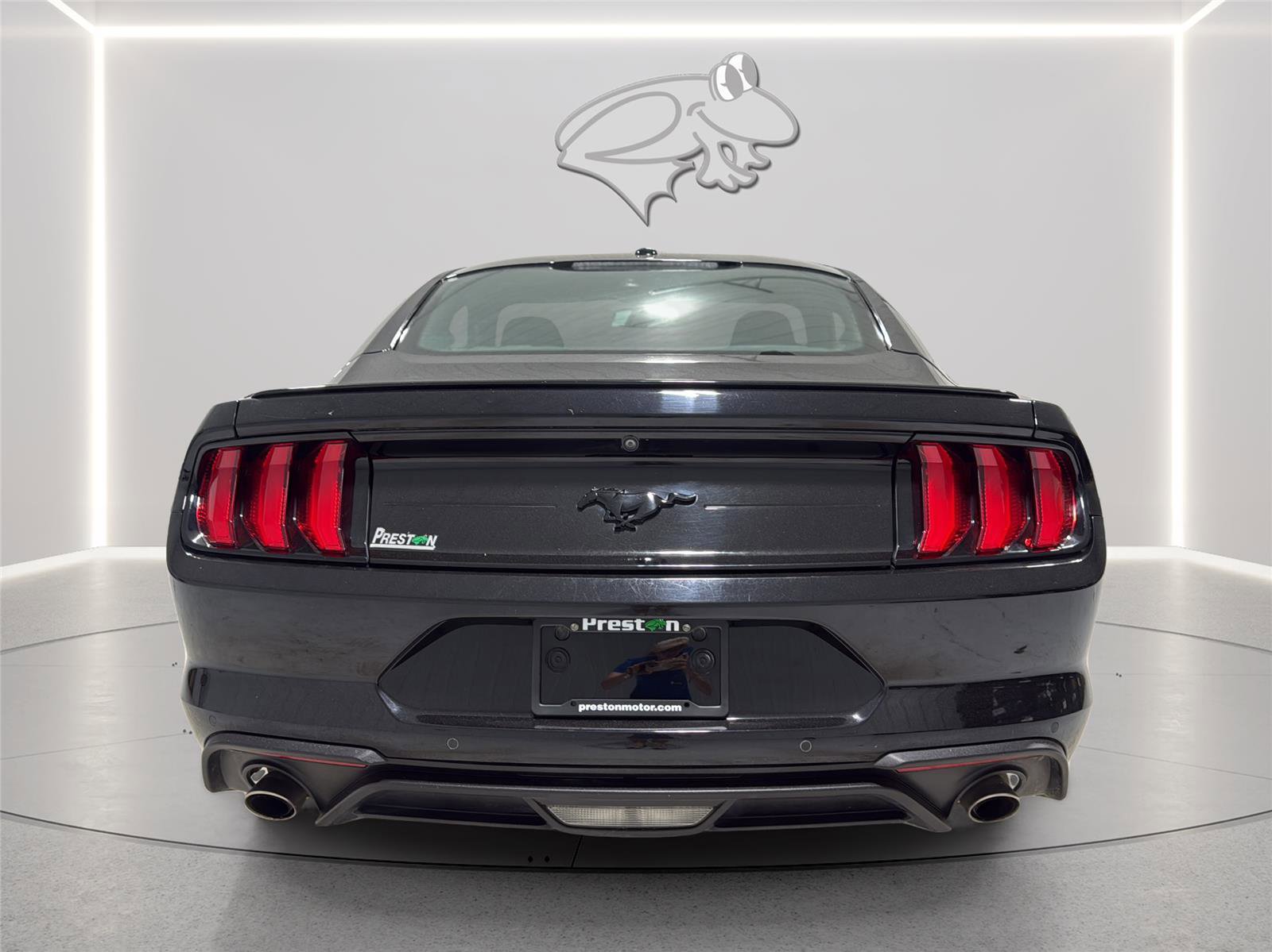 Certified 2018 Ford Mustang Coupe w/ Equipment Group 101A RWD image 4