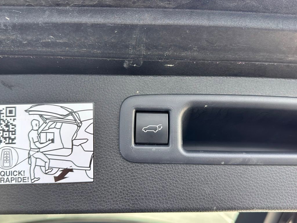 Used 2024 Toyota Highlander Limited AWD/4WD image 17