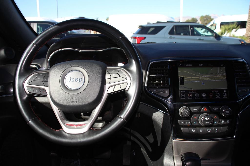 Used 2020 Jeep Grand Cherokee Trailhawk AWD/4WD image 17