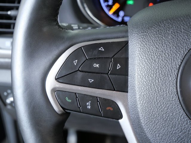 Used 2018 Jeep Grand Cherokee Altitude AWD/4WD image 30