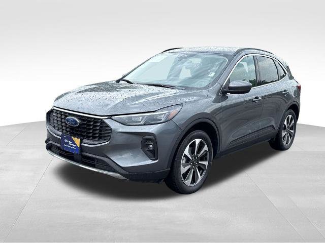 Certified 2025 Ford Escape Platinum AWD/4WD image 2