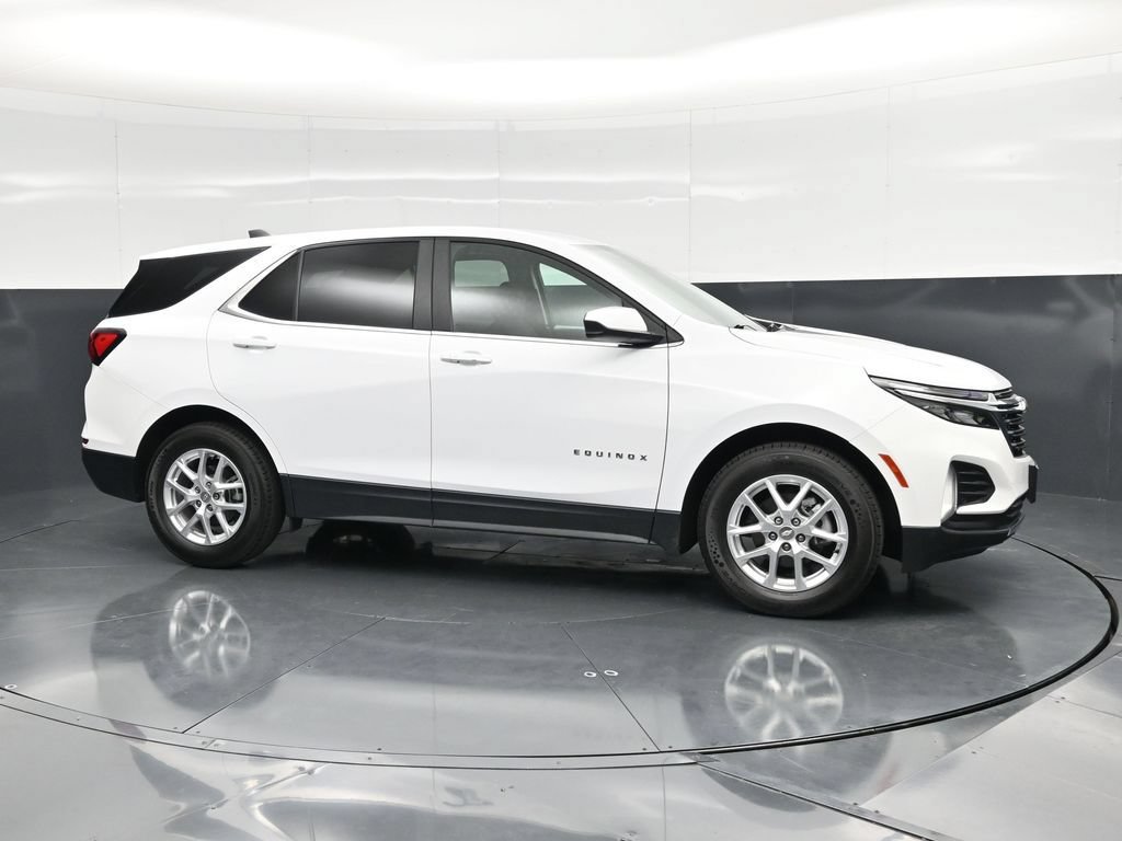 Used 2024 Chevrolet Equinox LT FWD image 3