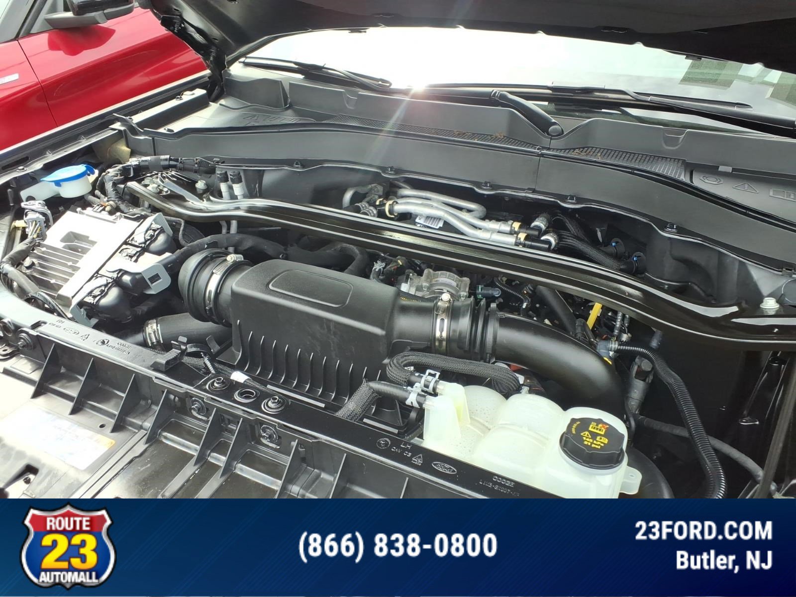 Certified 2023 Ford Explorer Platinum w/ Technology Package AWD/4WD image 28