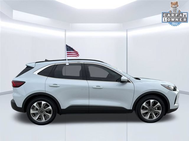 Certified 2025 Ford Escape Platinum w/ Premium Technology Package FWD image 12