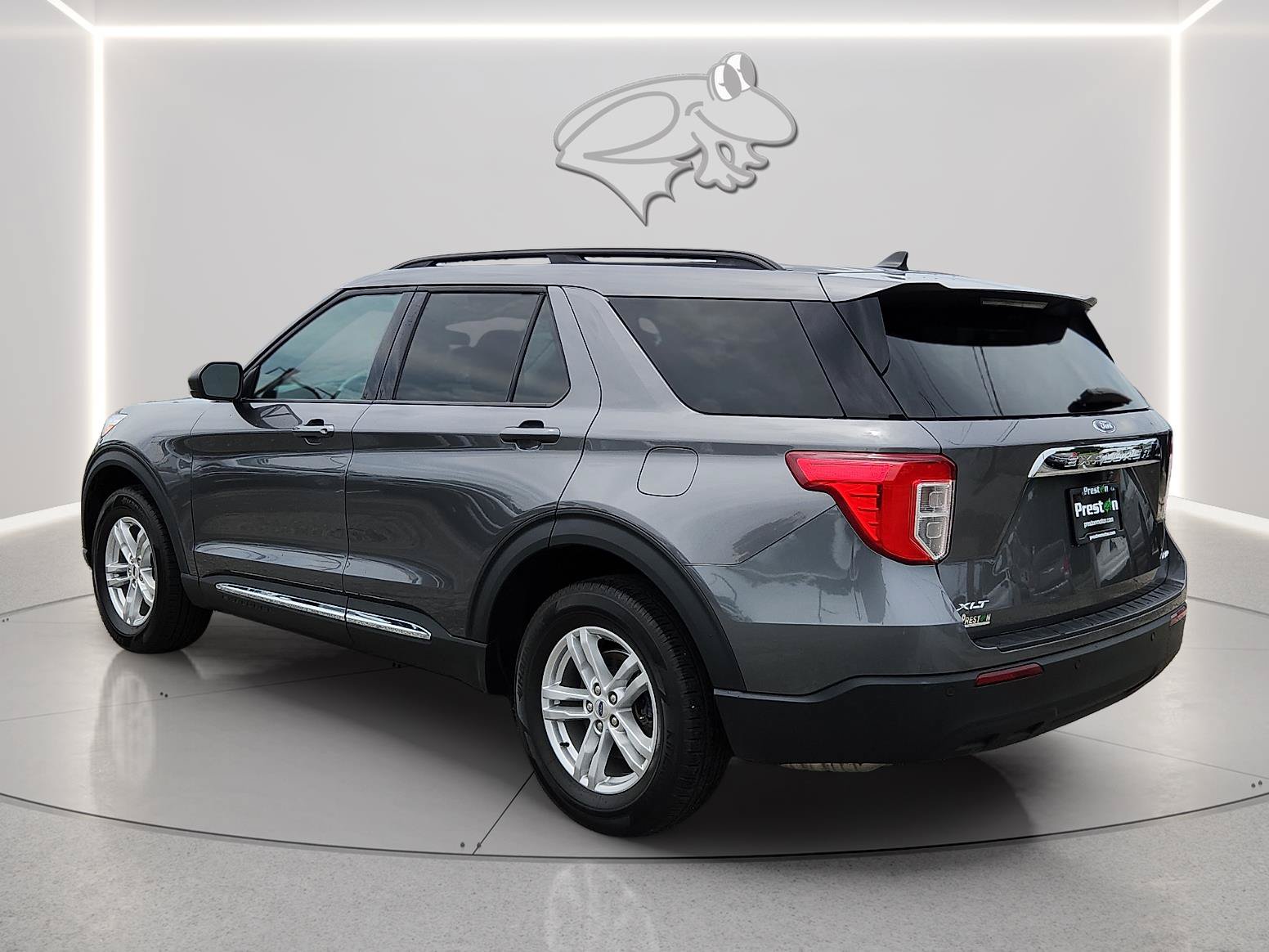 Certified 2023 Ford Explorer XLT AWD/4WD image 3