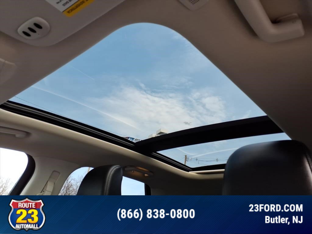 Certified 2022 Ford Edge Titanium w/ Equipment Group 301A AWD/4WD image 27