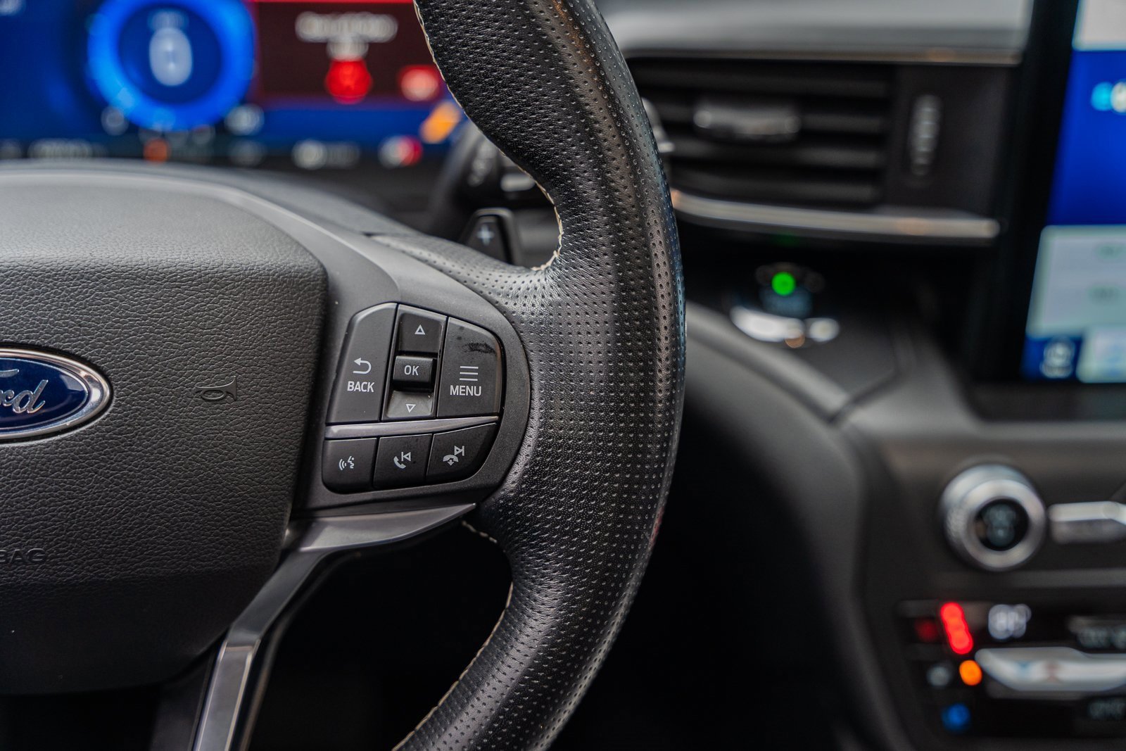 Certified 2020 Ford Explorer ST w/ Premium Technology Package image 34