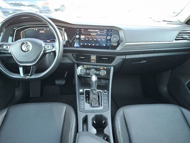 Used 2019 Volkswagen Jetta SEL w/ Cold Weather Package image 16