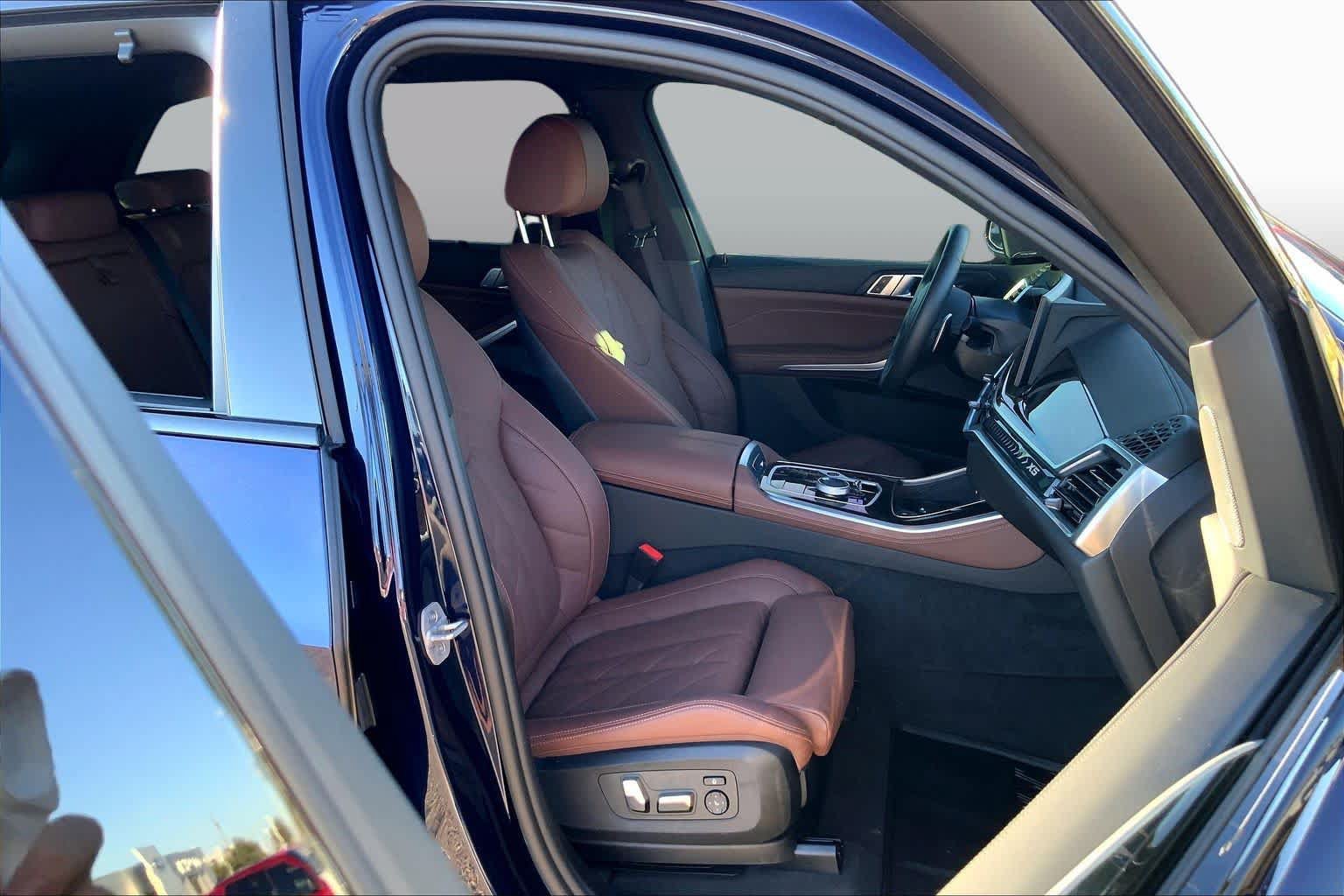 Used 2025 BMW X5 xDrive40i w/ Executive Package AWD/4WD image 9