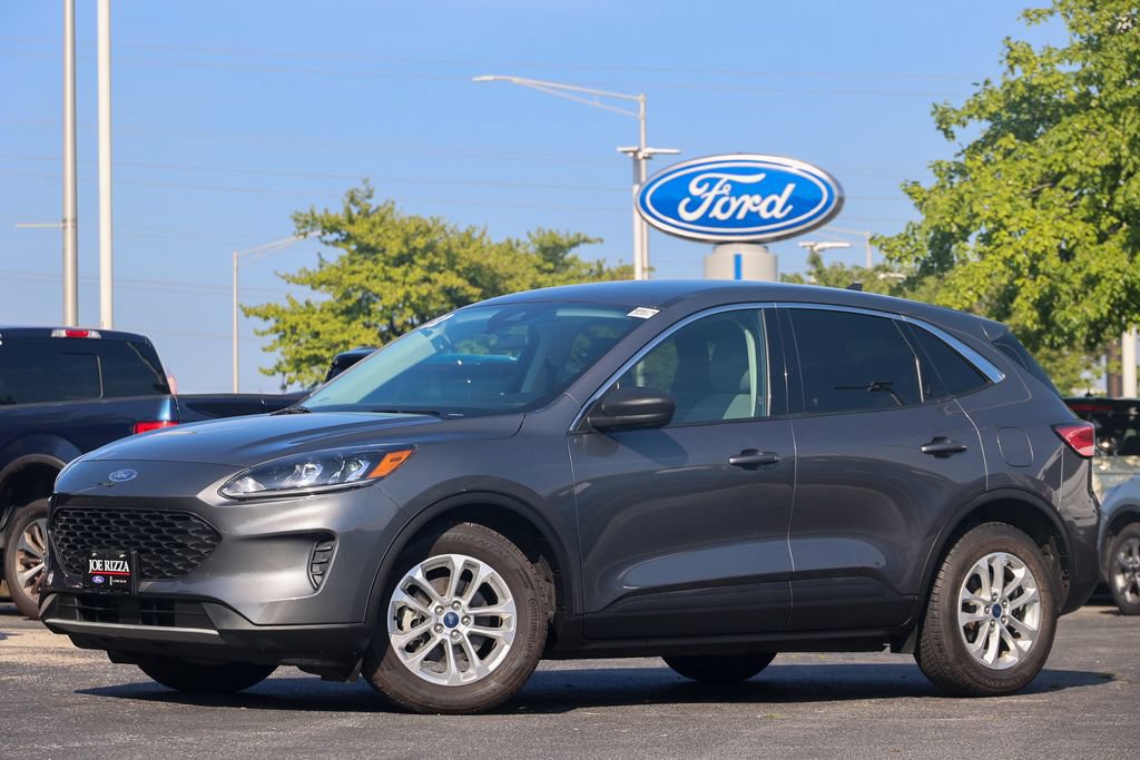 Certified 2022 Ford Escape SE w/ Cold Weather Package FWD image 2