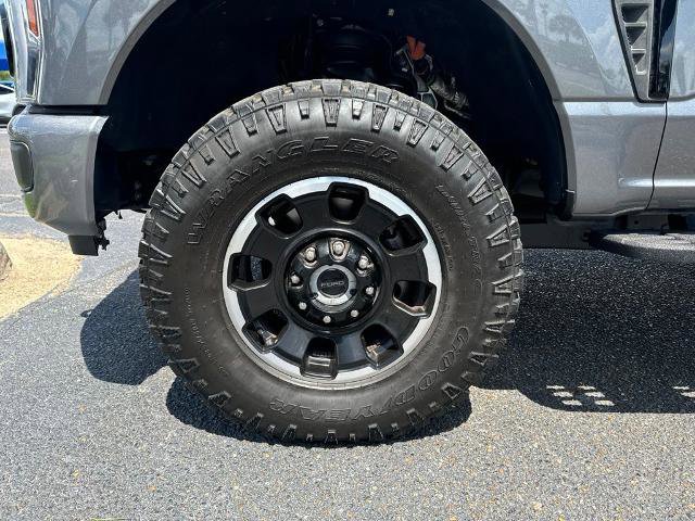 Certified 2025 Ford F250 Lariat w/ Tremor Off-Road Package AWD/4WD image 10