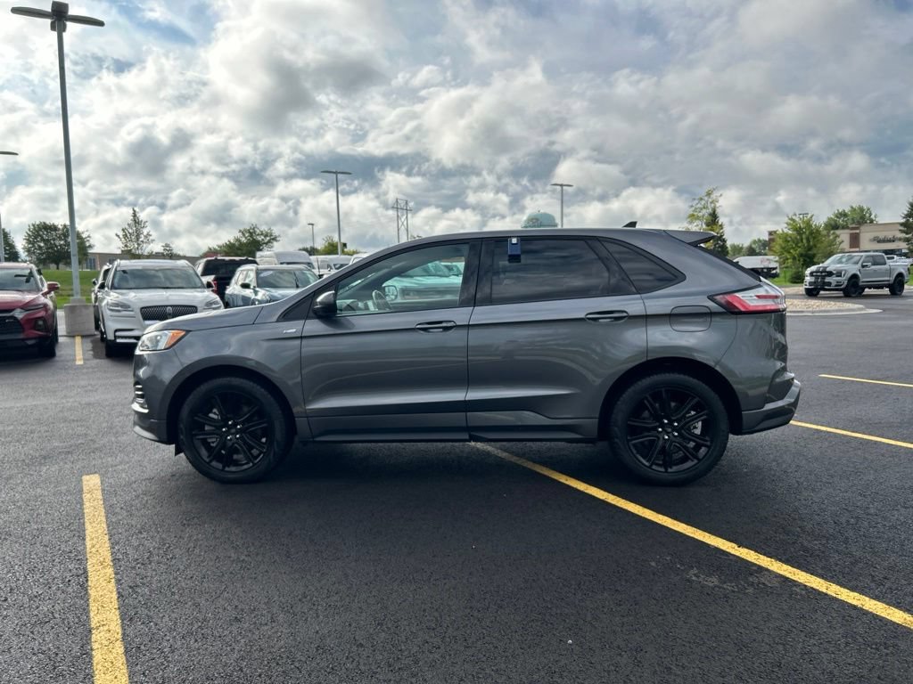 Certified 2024 Ford Edge ST-Line w/ Class II Trailer Tow Package AWD/4WD image 9