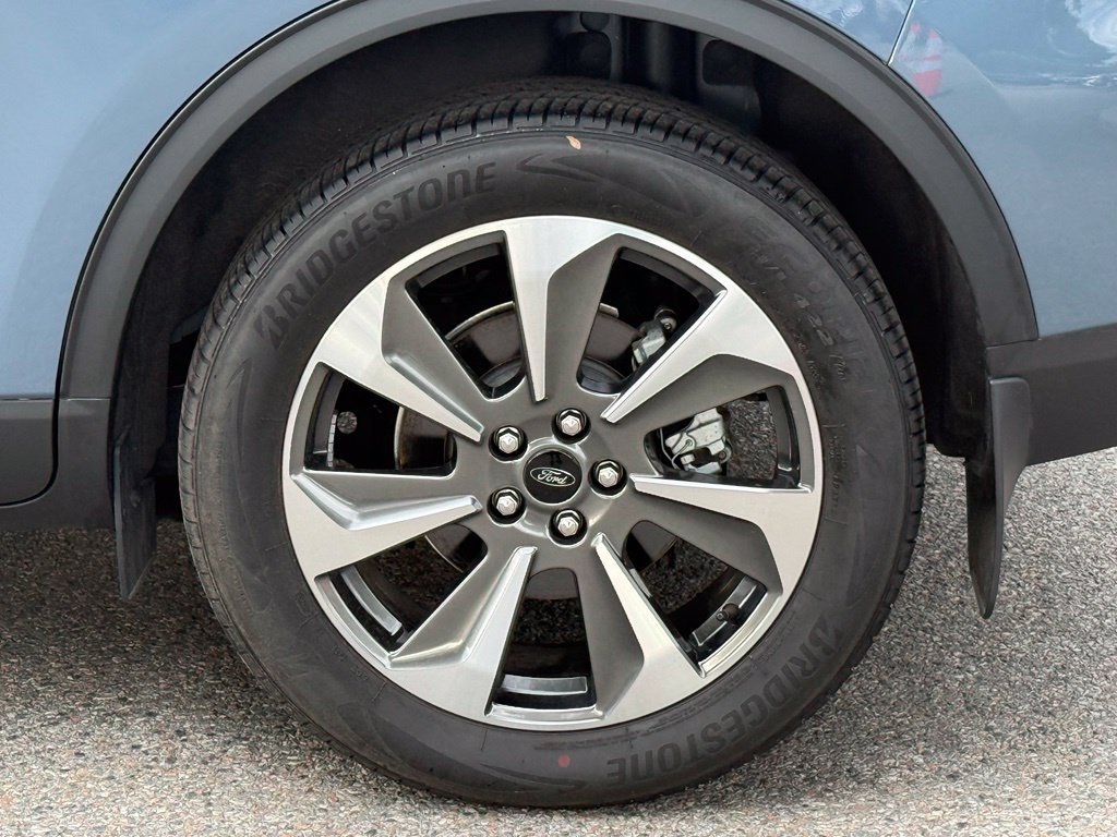 Certified 2023 Ford Escape Platinum AWD/4WD image 7