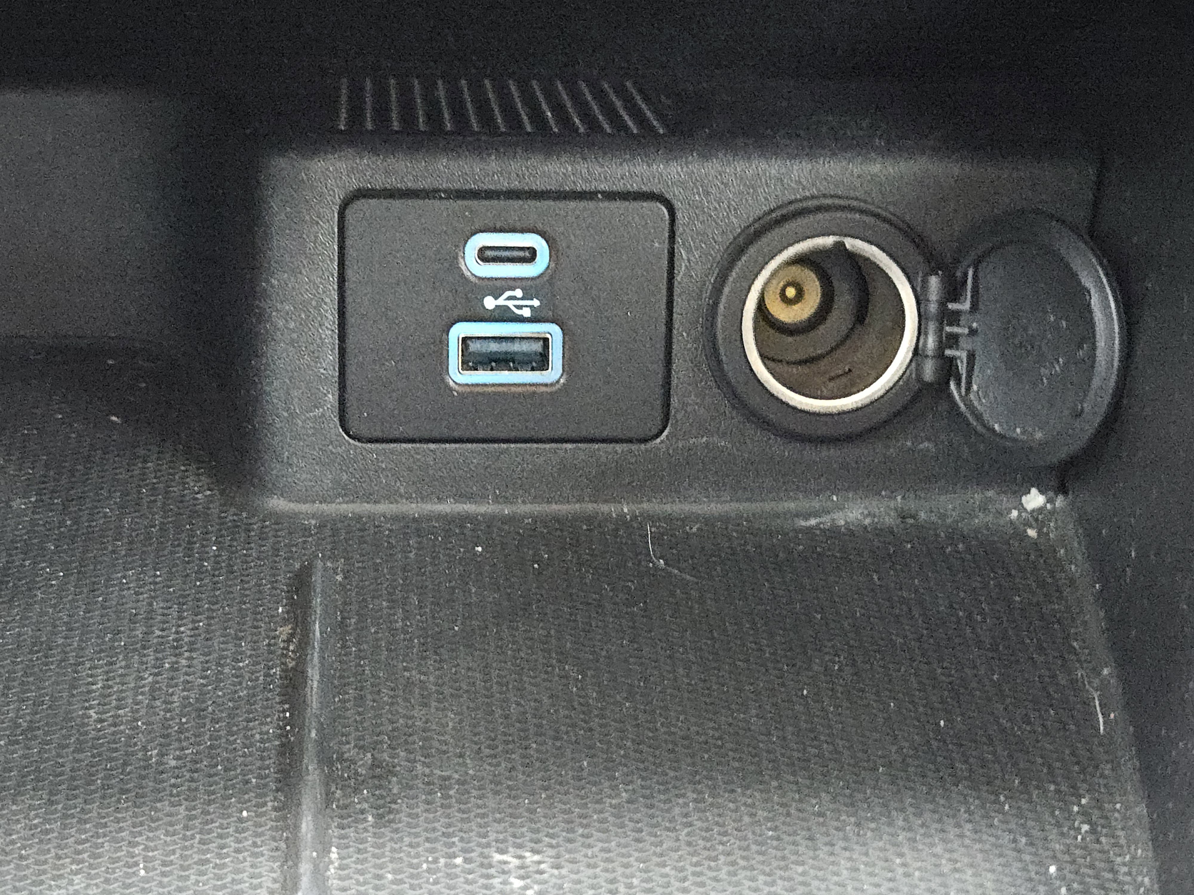 Certified 2022 Ford Escape SE w/ SE Sport Appearance Package image 19