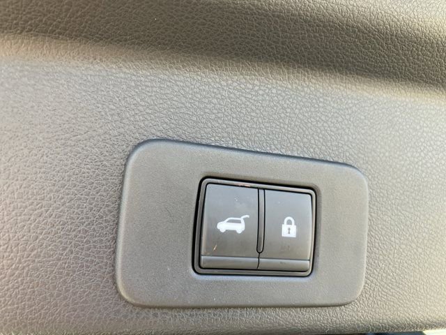 Used 2025 Nissan Murano SV image 31