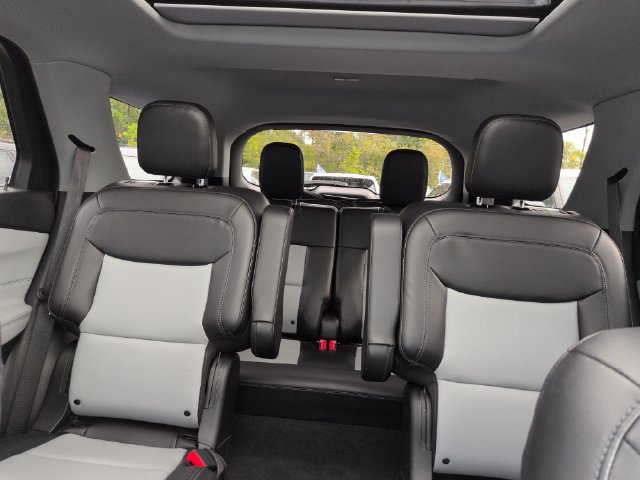 Certified 2023 Ford Explorer XLT w/ Equipment Group 202A AWD/4WD image 54