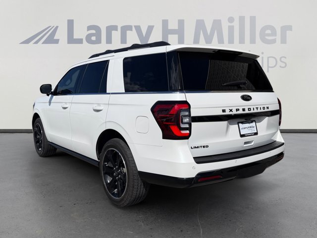 Certified 2022 Ford Expedition Limited image 3