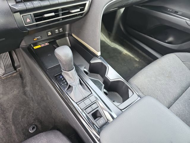 Used 2025 Toyota Camry LE FWD image 21