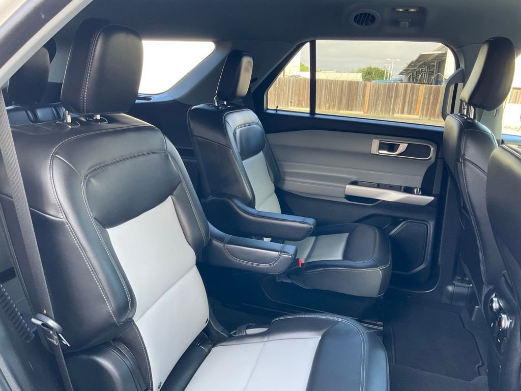 Certified 2022 Ford Explorer XLT w/ Equipment Group 202A image 58
