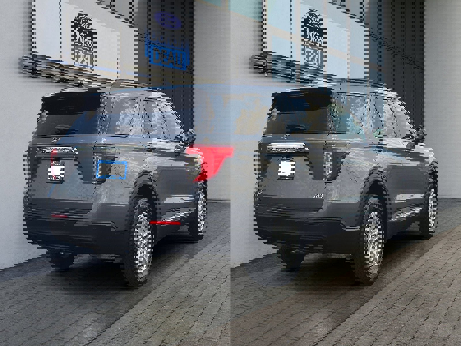 Certified 2022 Ford Explorer XLT image 5