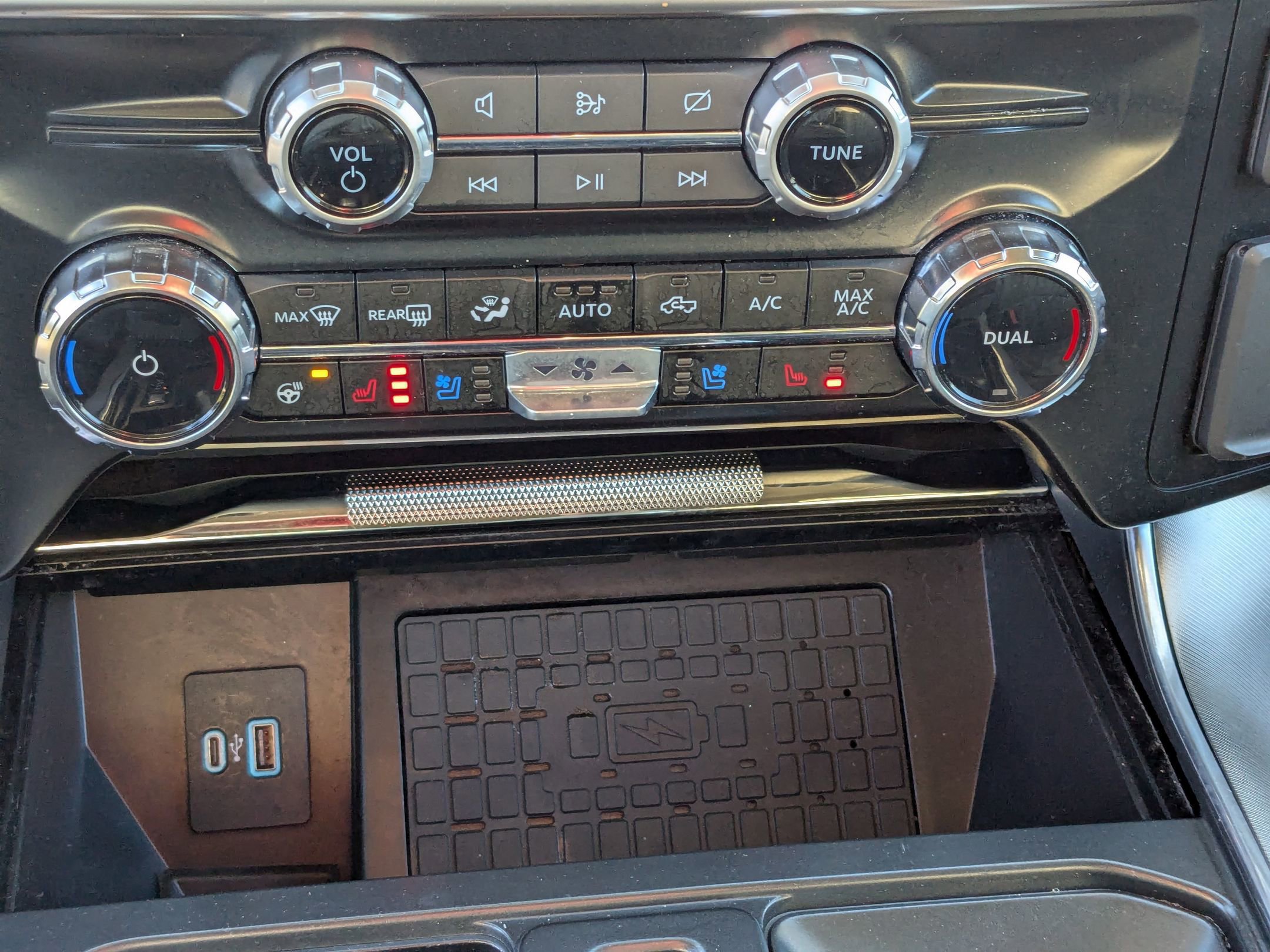 Certified 2024 Ford F150 Platinum w/ Equipment Group 703A Plus image 30