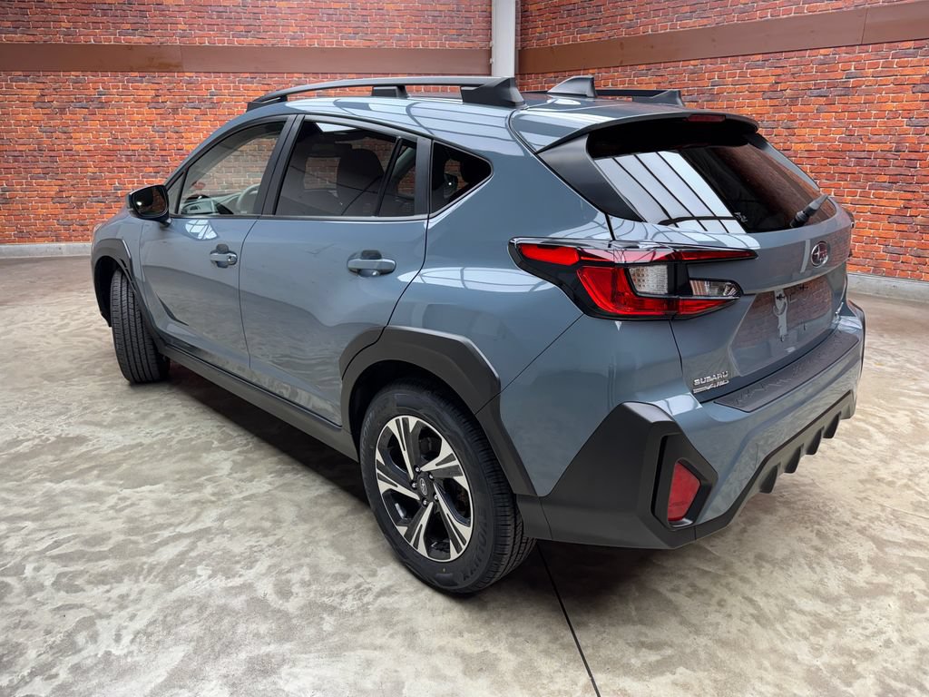 Used 2024 Subaru Crosstrek 2.0i Premium AWD/4WD image 3
