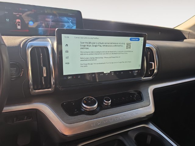 Certified 2025 Ford Expedition Max Platinum AWD/4WD image 14