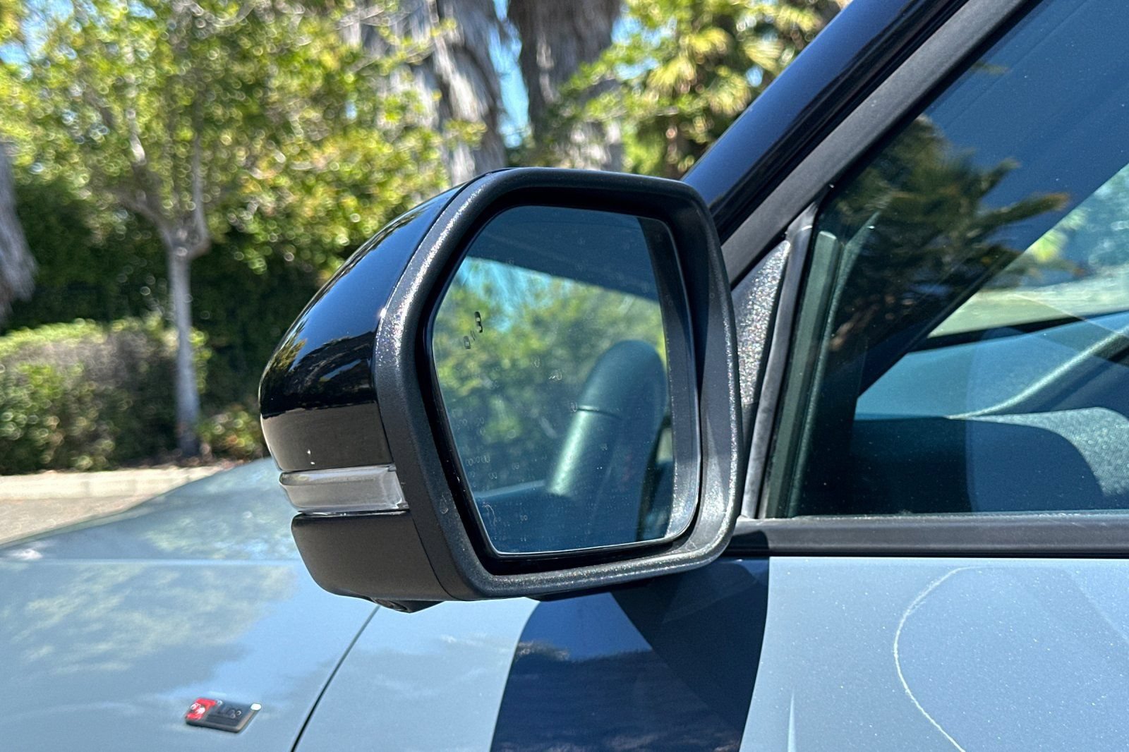 Certified 2025 Ford Explorer ST-Line w/ Premium Package AWD/4WD image 52