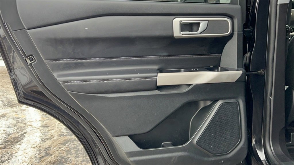 Certified 2022 Ford Explorer XLT w/ Equipment Group 202A image 39