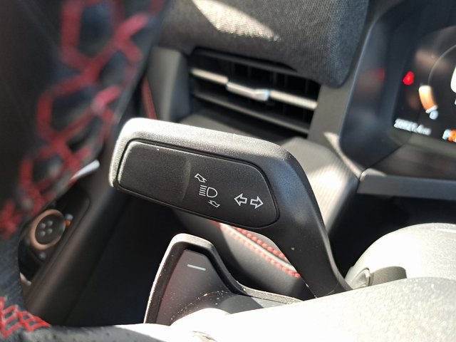 Certified 2025 Ford Explorer ST image 19