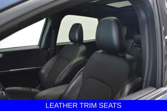 Certified 2024 Ford Escape ST-Line w/ Tech Pack #1 AWD/4WD image 9